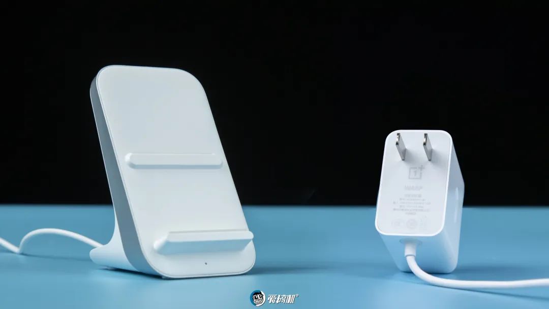 OnePlus ワイヤレス充電板｜OnePlus 8 Proレビュー